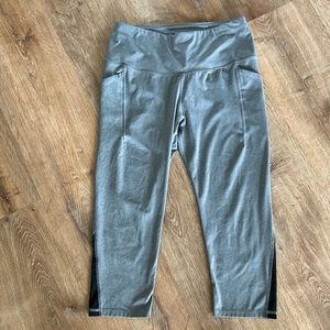 All In Motion Capri Leggings